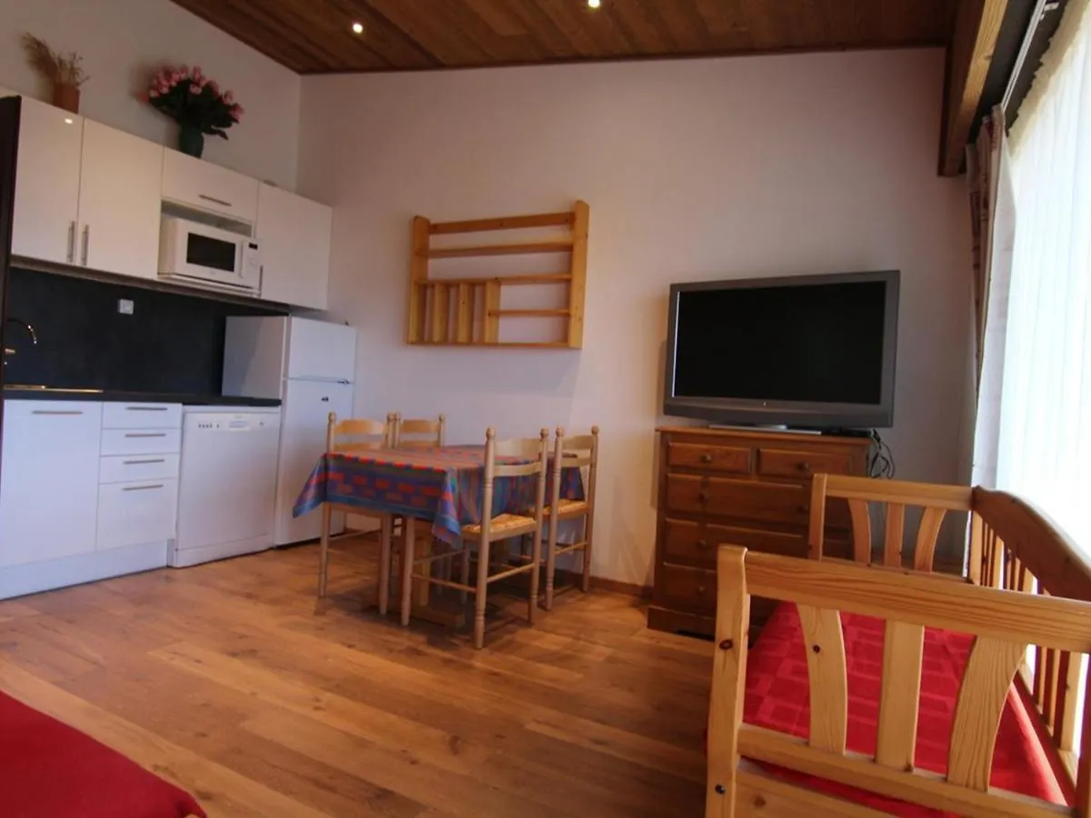 Studio Cosy Pour 4 A L'Alpe D'Huez, Proche Pistes Et Commerces, Balcon Sud, Casier A Skis. - Fr-1-405-117 0*,  France